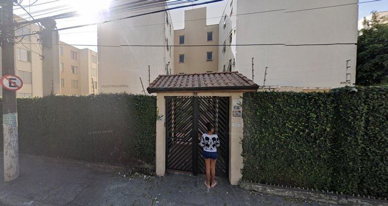 Apto 50m², 2 quartos, 1 banheiro, vaga de garagem