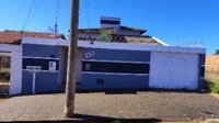 Casa com 3 quartos, 2 banheiros e 2 vagas de garagem