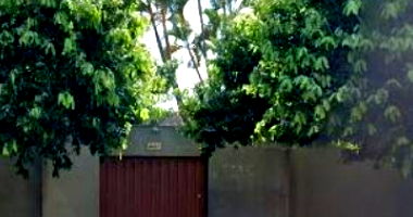 Casa com 6 cômodos, 2 banheiros e piscina em São José do Rio Preto