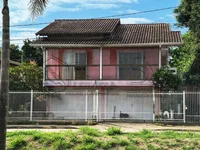 Prédio de alvenaria com 2 pisos e 273m² de área construída