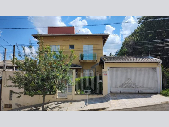 Casa Ocupada em Indaiatuba com 394m² de Terreno