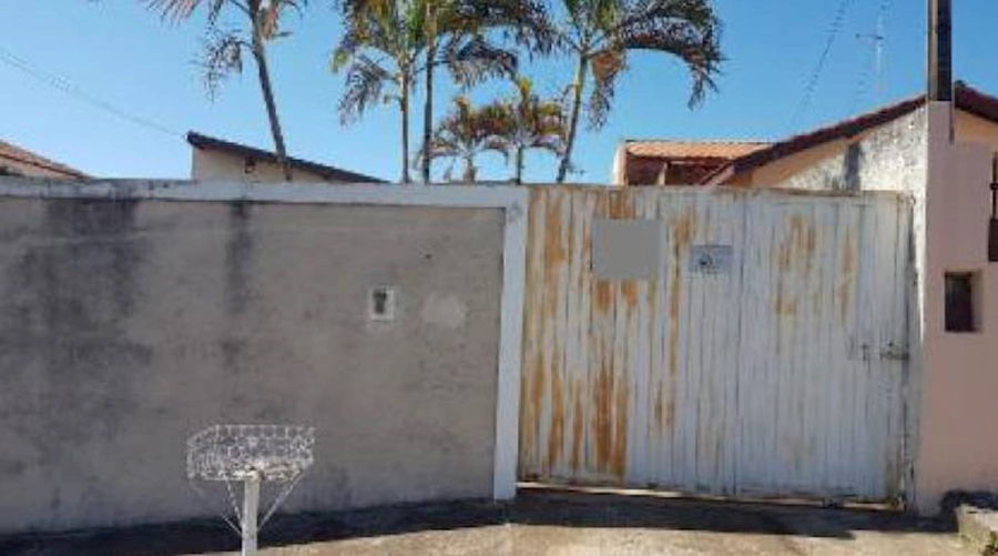 Casa padrão com 3 quartos, 1 banheiro, 69m² construída, ocupada