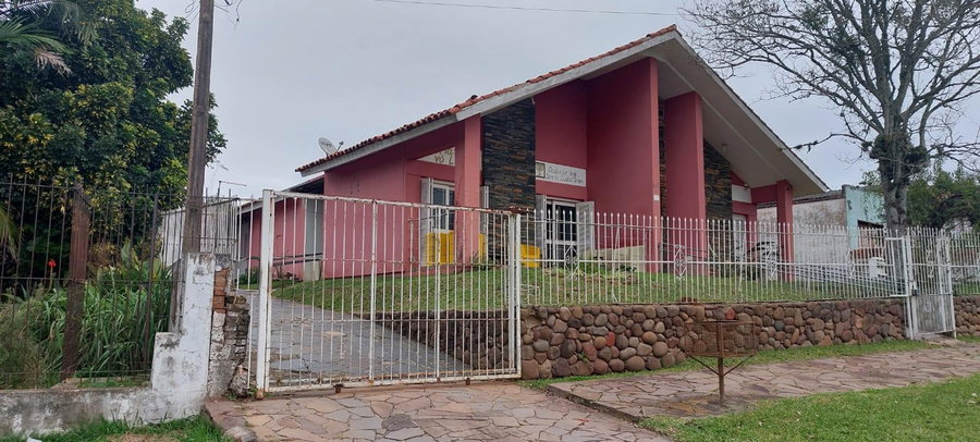 Casa Ocupada com Terreno de 891m² em Viamão/RS