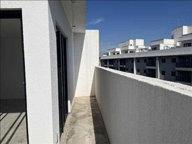 Cobertura Duplex com 2 dorms, 2 vagas e piscina