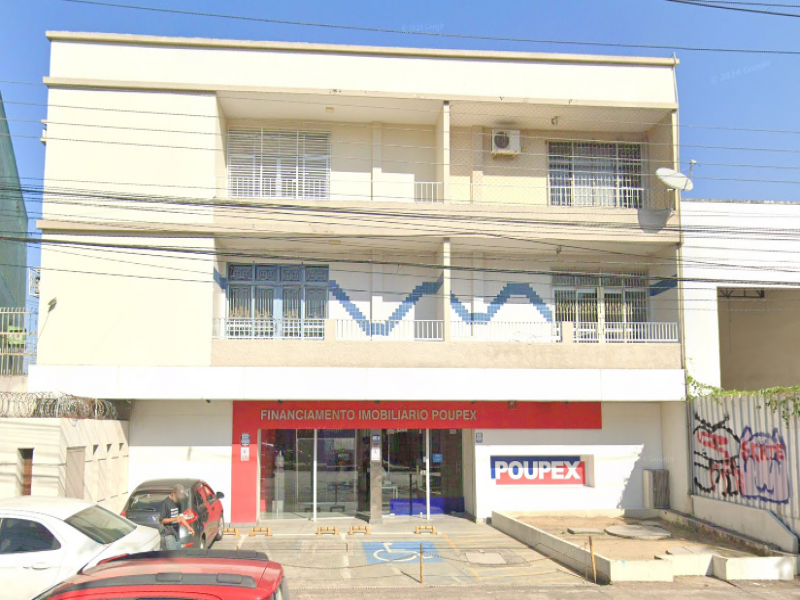 Loja/Salão Comercial desocupado com 435,08 m² privativos