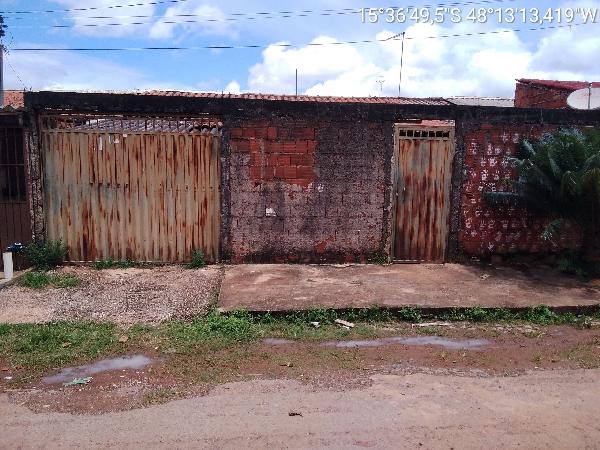 Casa 2 quartos, 1 banheiro, 69.7m² construída, desocupada