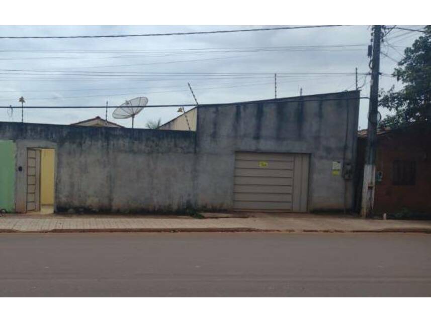 Casa de alto padrão com 349m² construídos em 577m² de terreno - Ocupada