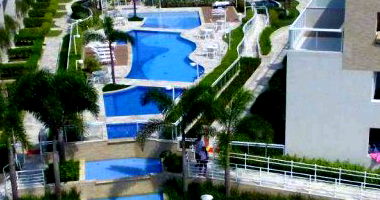 Casa Alto Padrão com 421,46 m² em Condomínio Exclusivo