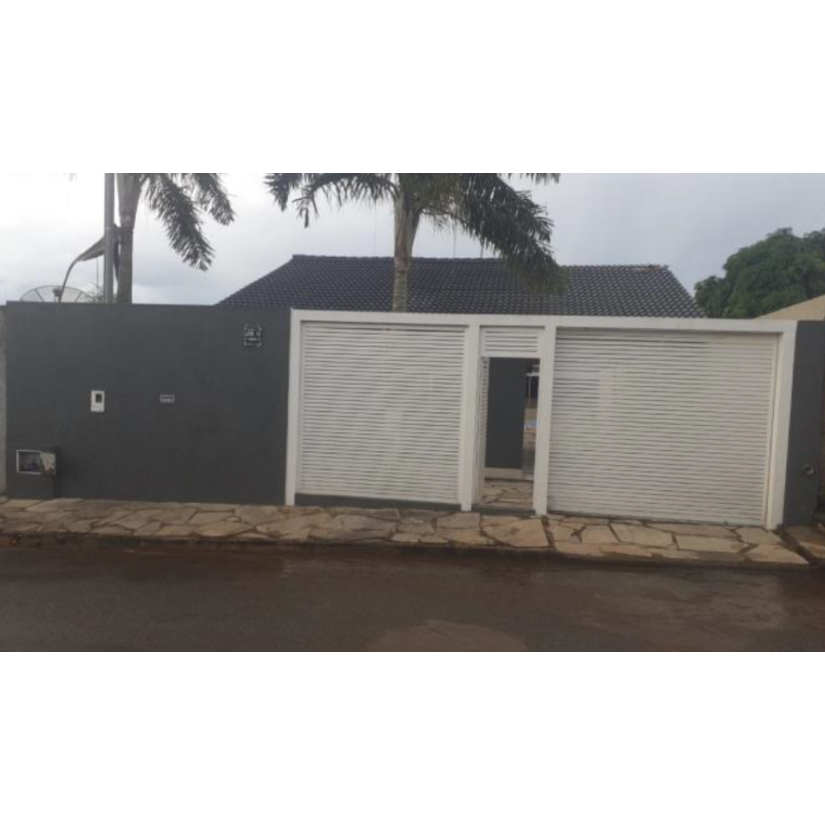 Casa em Águas Lindas de Goiás com 177m²