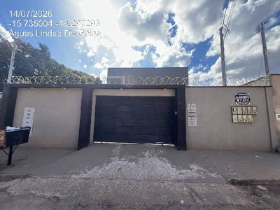 Apartamento 2 Quartos com Área de Serviço em Condomínio