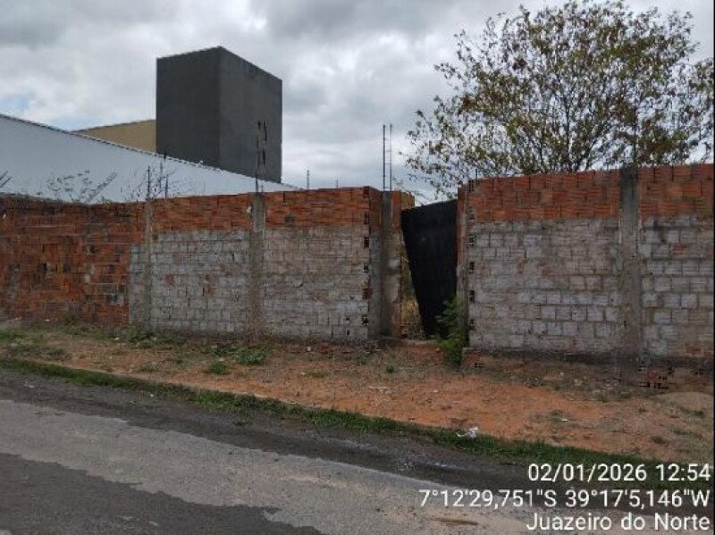 Terreno em Juazeiro do Norte com 400m²