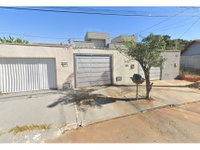 Casa em leilão com 79,80m² de área construída
