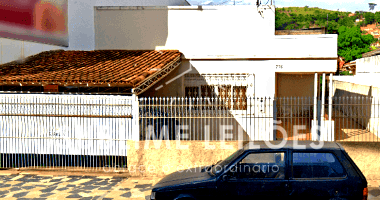 Terreno com casa 3 quartos, 1 banheiro, 1 vaga, 112m² construída