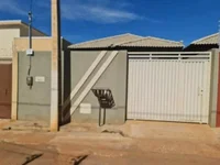 Casa ocupada com 2 quartos, 151,70m² de terreno e 73,97m² construída