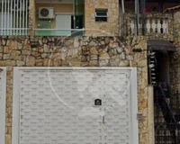 Casa 4 Quartos 131m² com Garagem e 50% Direitos