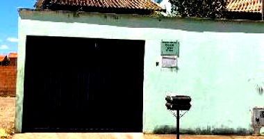 Casa com 2 Quartos e Varanda em Jardim Janaina