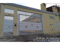 Casa com 2 quartos, 1 banheiro e 1 vaga de garagem