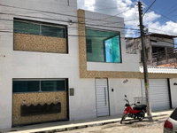 Casa padrão com 6 quartos, 2 vagas, 398,81m² construída, ocupada