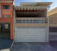 Casa ocupada com 3 quartos, 2 banheiros e 169 m²