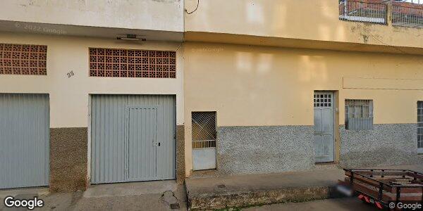 Casa 2 pavimentos com loja e morada em Caratinga/MG