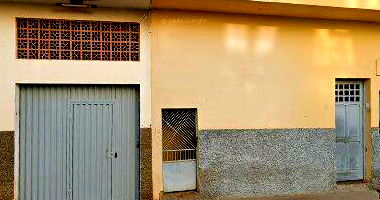 Casa 2 pavimentos com loja e morada em Caratinga/MG