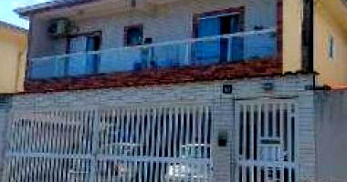 Casa em Condomínio com 2 Quartos em Praia Grande