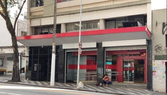Ex-Agência Desocupada com 3 Banheiros em São Paulo