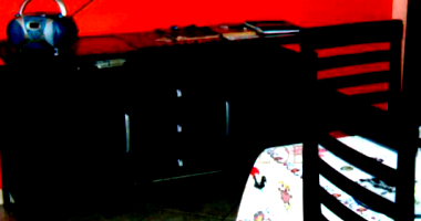 Casa com 2 dormitórios, suíte e garagem