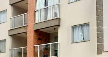 Apartamento com 2 quartos e 1 vaga em Jaraguá do Sul