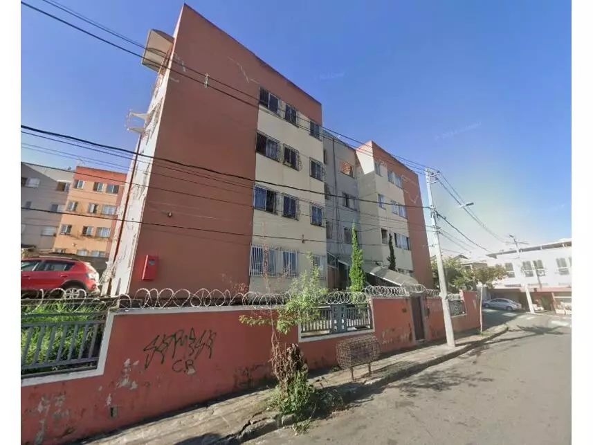 Apartamento em Leilão com 2 Quartos e 1 Banheiro