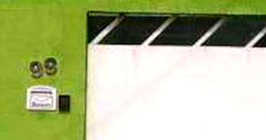 Casa padrão com 3 quartos, 2 banheiros e 5 vagas, ocupada