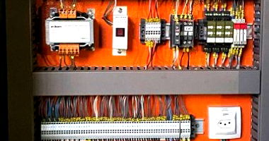 Quadros Elétricos - Grande Leilão de Equipamentos