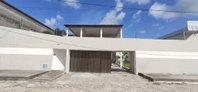 Casa padrão com 4 quartos, 4 banheiros, 1 vaga, ocupada