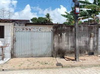 Casa padrão com 3 quartos, 1 banheiro, 81,41m² construída, ocupada