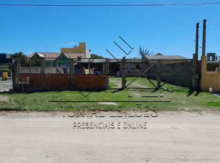 Terreno 360m² com Casa 3 Quartos - Pelotas/RS