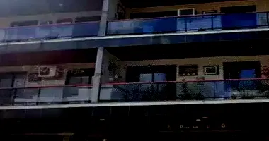 Apartamento com 3 vagas e 238m²
