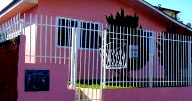 Casa aconchegante com 2 quartos, 1 banheiro e 137 m² construída, ocupada