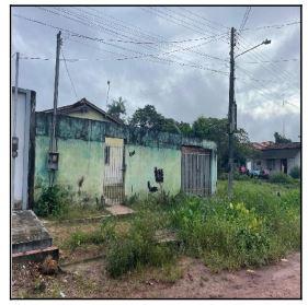 Casa com 2 quartos, banheiro, sala e cozinha, 61m² construída