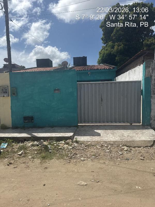Casa com 2 quartos, 3 banheiros e área construída de 63,93m²