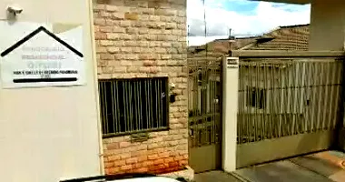 Casa em condomínio com 205,87m² de terreno e 90,42m² construída