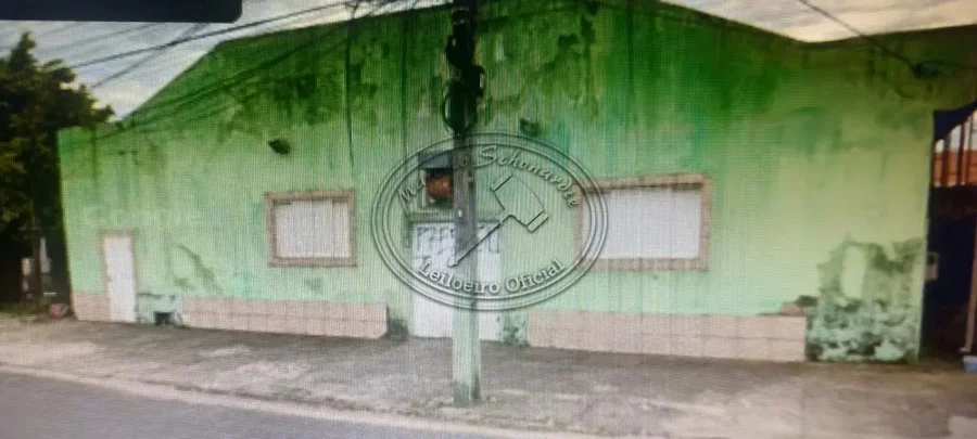 Prédio de alvenaria com espaço para eventos, 3 quartos, 2 banheiros, 500m²