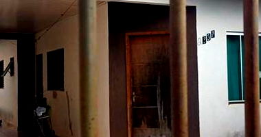 Casa residencial 78m² com 3 quartos e 2 banheiros, desocupada