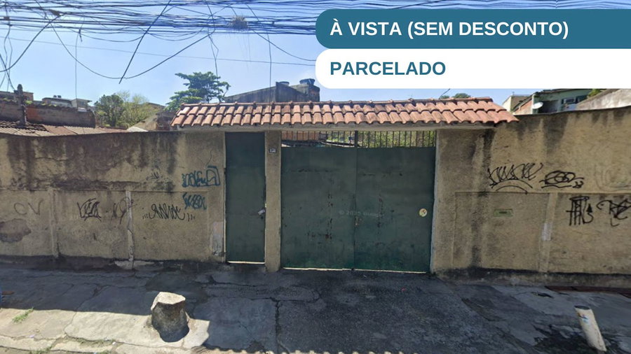 Casa com 382,13m² em terreno de 1.600m², ocupada