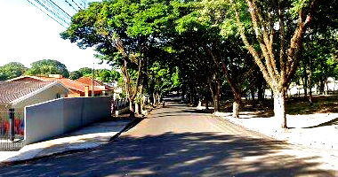 Imóvel com 3 quartos, 2 banheiros, 2 vagas, 319m² construída