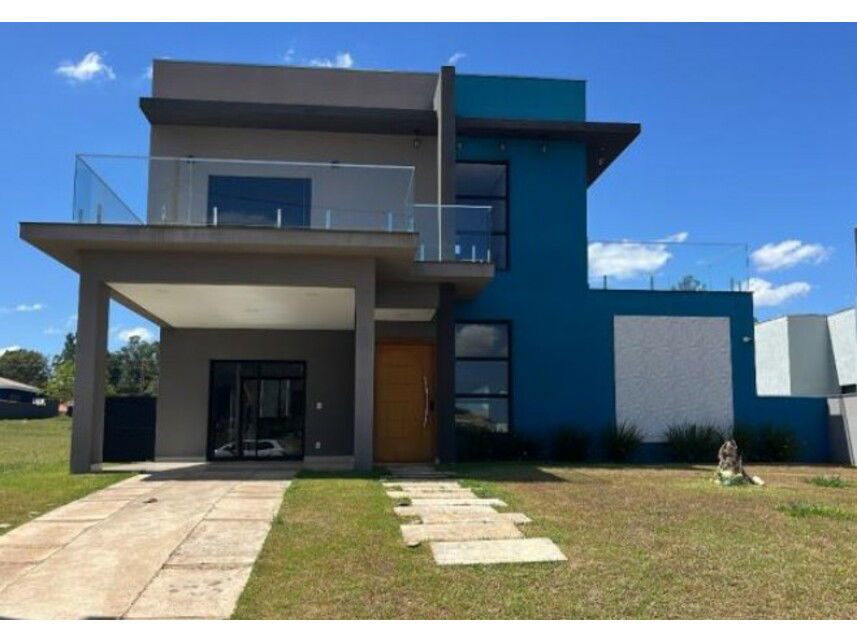 Casa com 450m² terreno e 235,79m² construída, imóvel ocupado