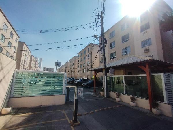 Apartamento com 2 Quartos e Área Privativa em Realengo