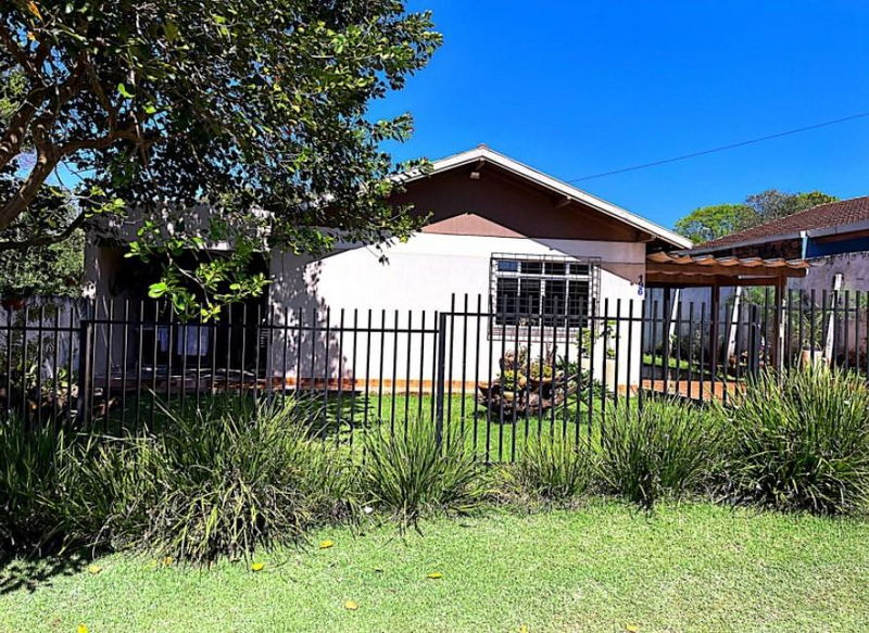 Casa com 2 quartos e 1 banheiro em Capitão Leônidas Marques