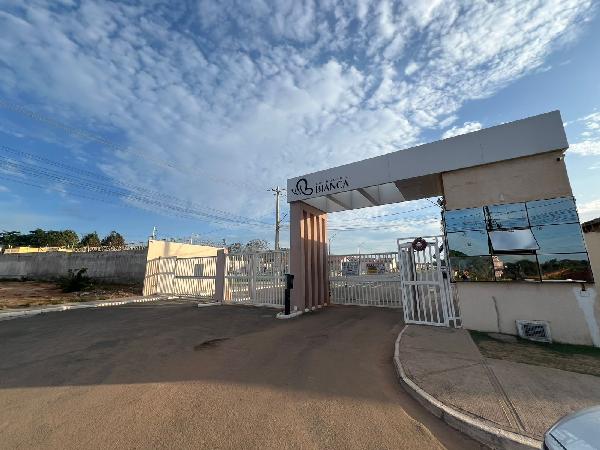Casa com 2 quartos, 1 banheiro, 1 vaga e 50,37m² construída