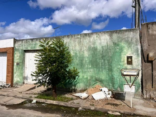 Casa com 2 quartos, 1 banheiro, 1 vaga e 45,28m² construída
