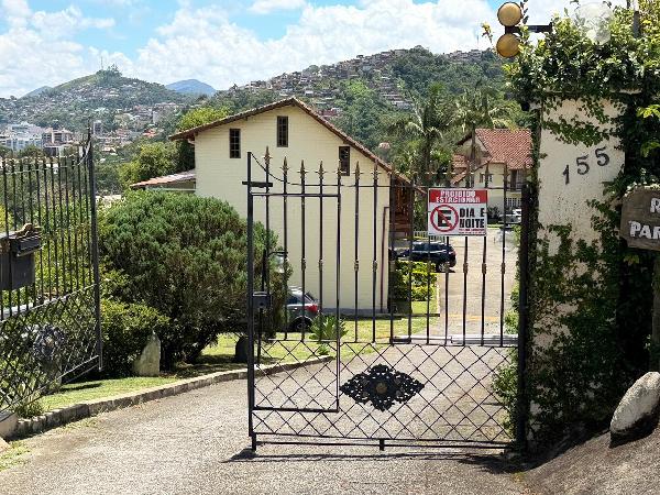 Casa com 2 quartos em Teresópolis/RJ